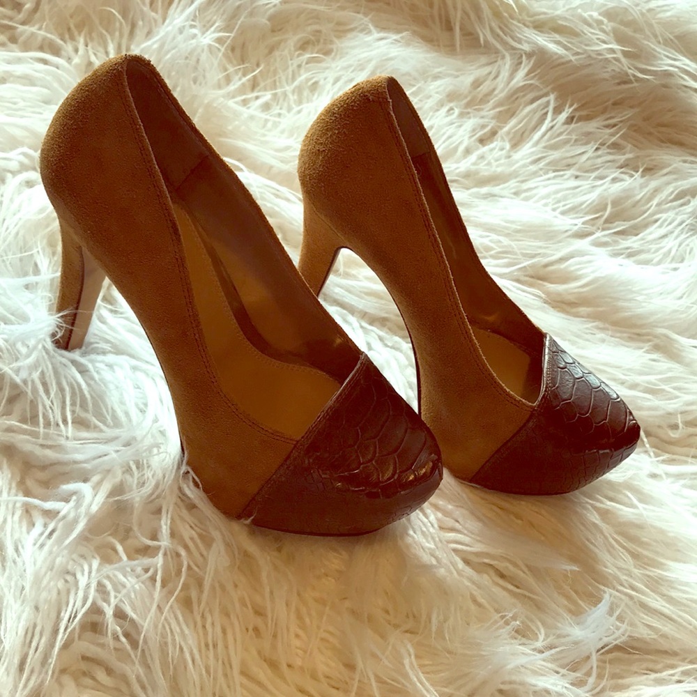 Jessica Simpson platform pumps